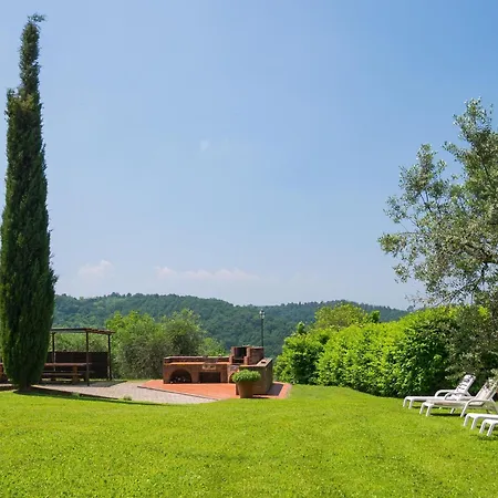 In With Garden And Pool